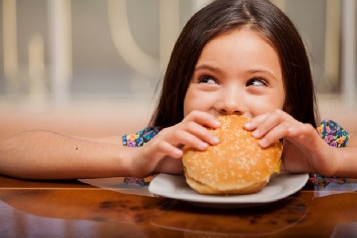 La dieta de los niños debe ser lo más variada posible