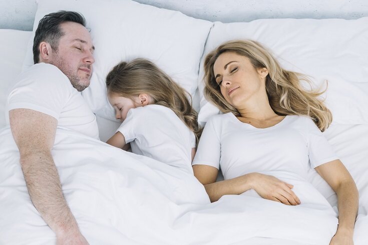 Siempre va a haber controversia sobre el hecho de si es conveniente de que los hijos duerman junto a sus padres