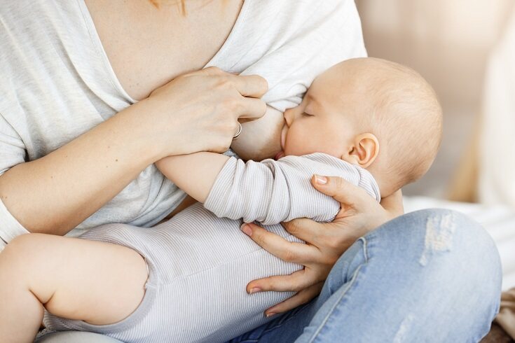 En las crisis de lactancia, el bebé demanda una mayor cantidad de leche de la madre