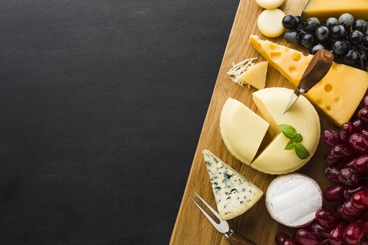 Los quesos elaborados a base de leche no pasteurizada tienen un mayor riesgo del crecimiento de ciertas bacterias
