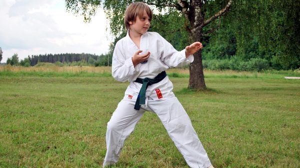 Niño practicando Taekwondo