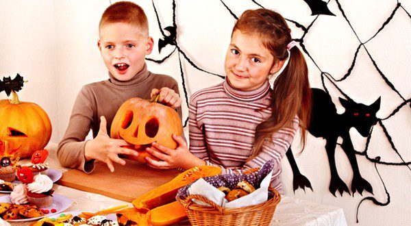 Los niños pueden participar en la elaboración de una calabaza de Halloween