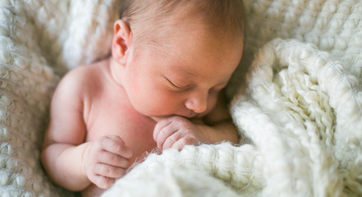 El calostro ayuda al bebé a mantener su sistema inmune bien fuerte