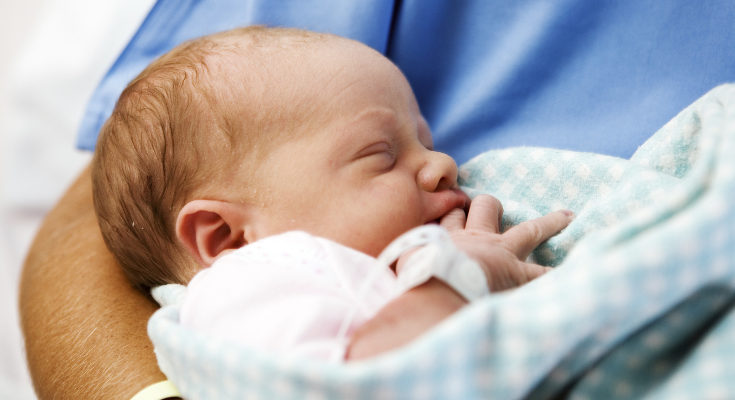 El síndrome de aspiración meconial ocurre sólo entre el 3 y 5% de los bebés
