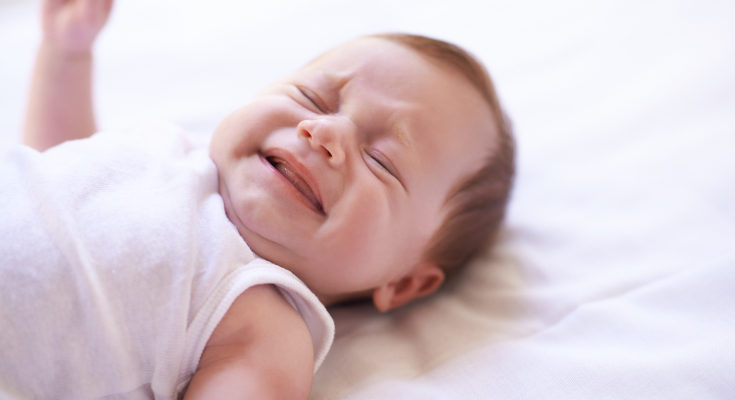 Evita que el bebé se duerma con el biberón en la boca para prevenir las caries