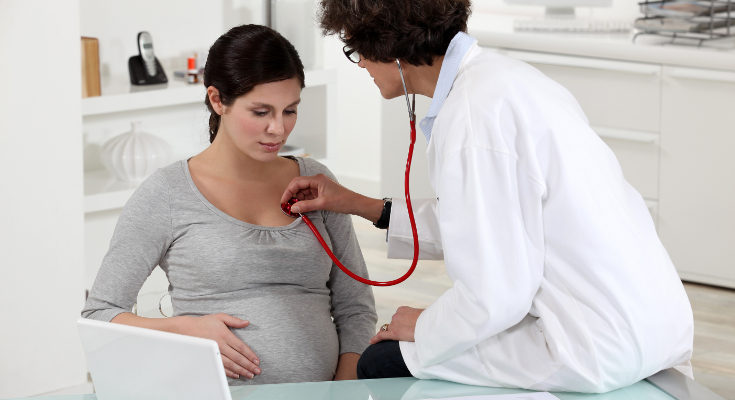 Durante el embarazo el corazón de la mujer tiene que trabajar el doble y por eso se generan muchas taquicardias