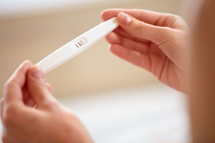 Quedar embarazada con la regla es menos probable, pero aun así puede ocurrir