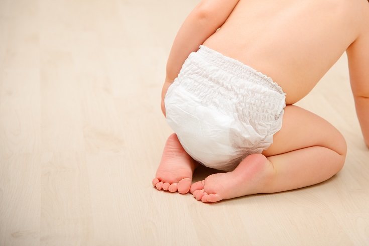 Es bastante frecuente ver como muchos bebés tienen la zona genital bastante irritada a causa de la citada pañalitis