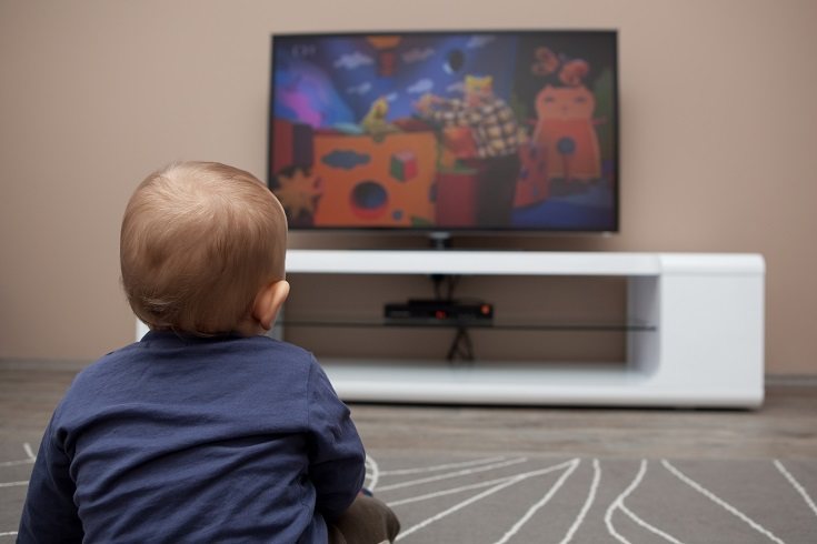 Asegúrate de dejar claro a tus hijos que la televisión es un privilegio que se debe ganar