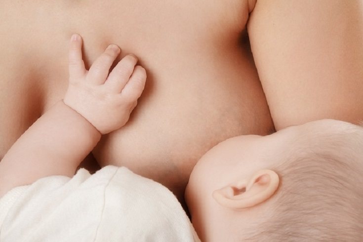 Al amamantar, es vital para las nuevas mamás mantener una dieta saludable