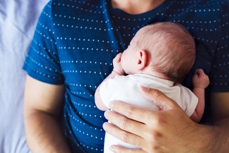 La baja de paternidad es un subsidio que tienen los trabajadores que han sido padres