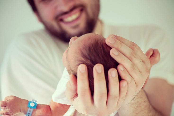 Está claro que el primer contacto del padre con su bebé es el más importante