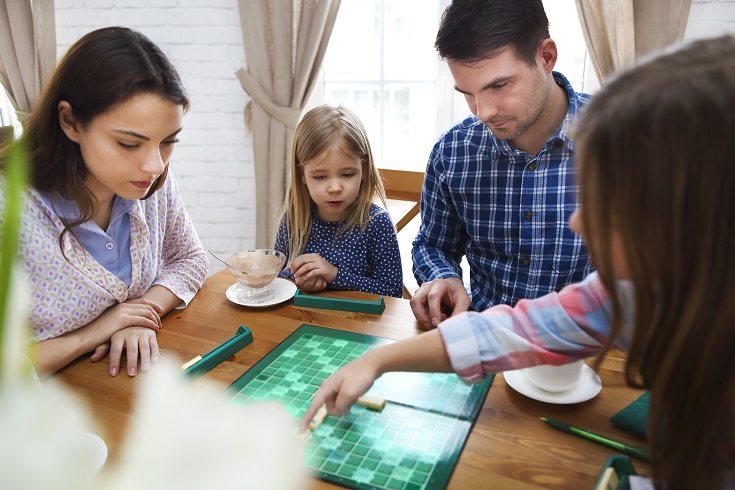 El Scrabble es otro juego que ha acompañado a los niños durante generaciones 