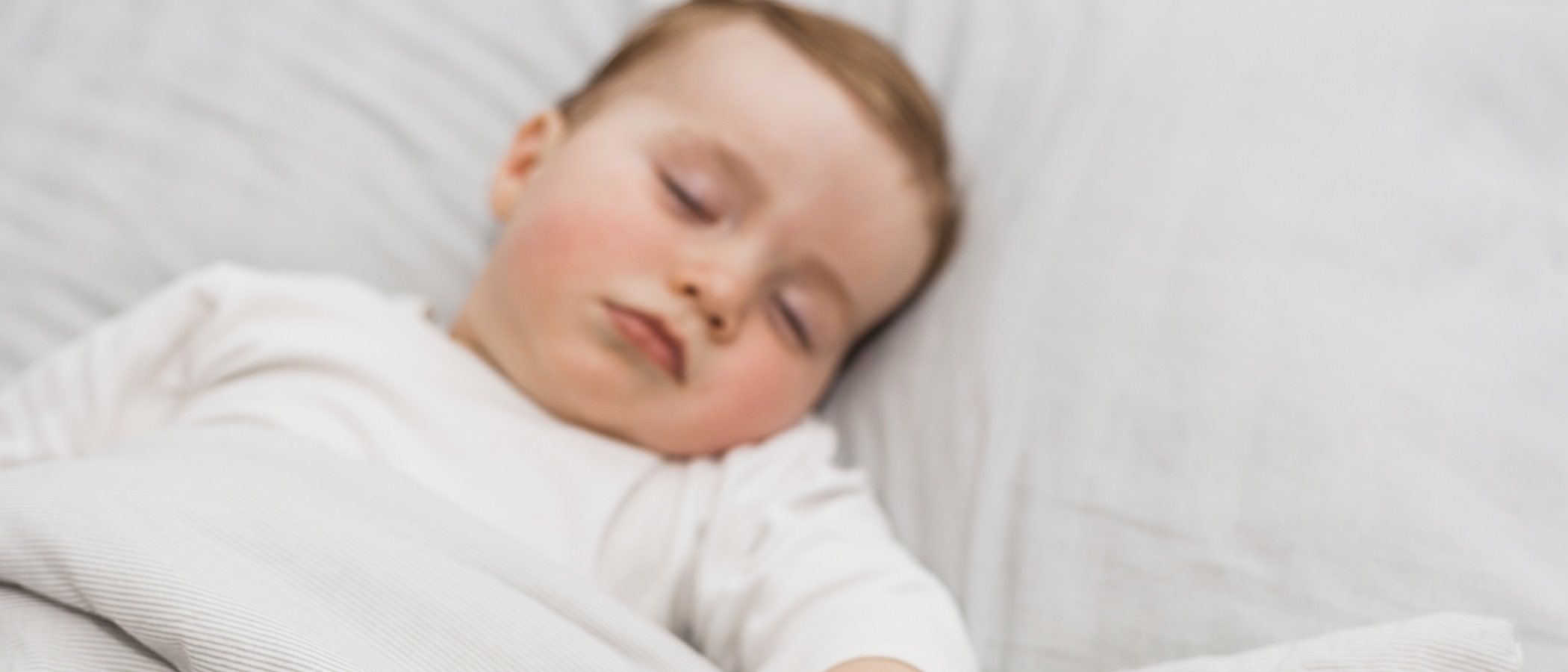Cuánto duerme un bebé de 8 meses