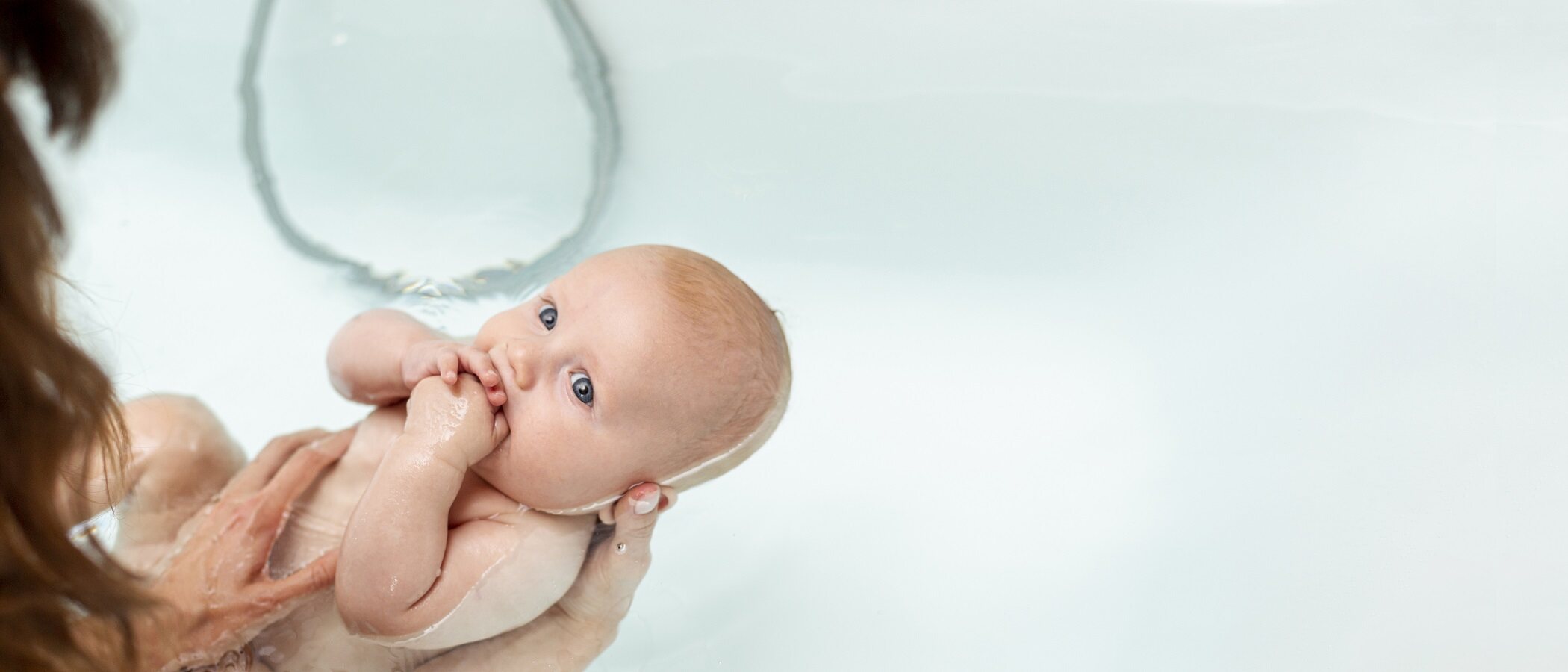 Cómo bañar al bebé durante el invierno