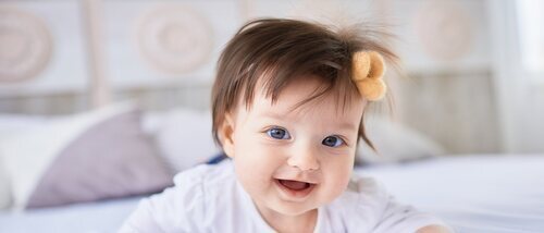 El cambio de color en el pelo de los bebés