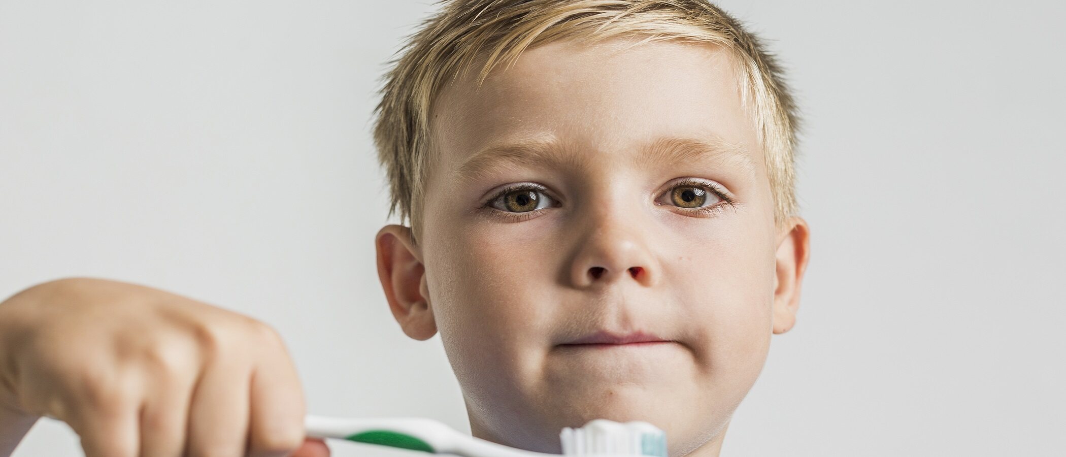Cómo elegir la pasta de dientes para los niños