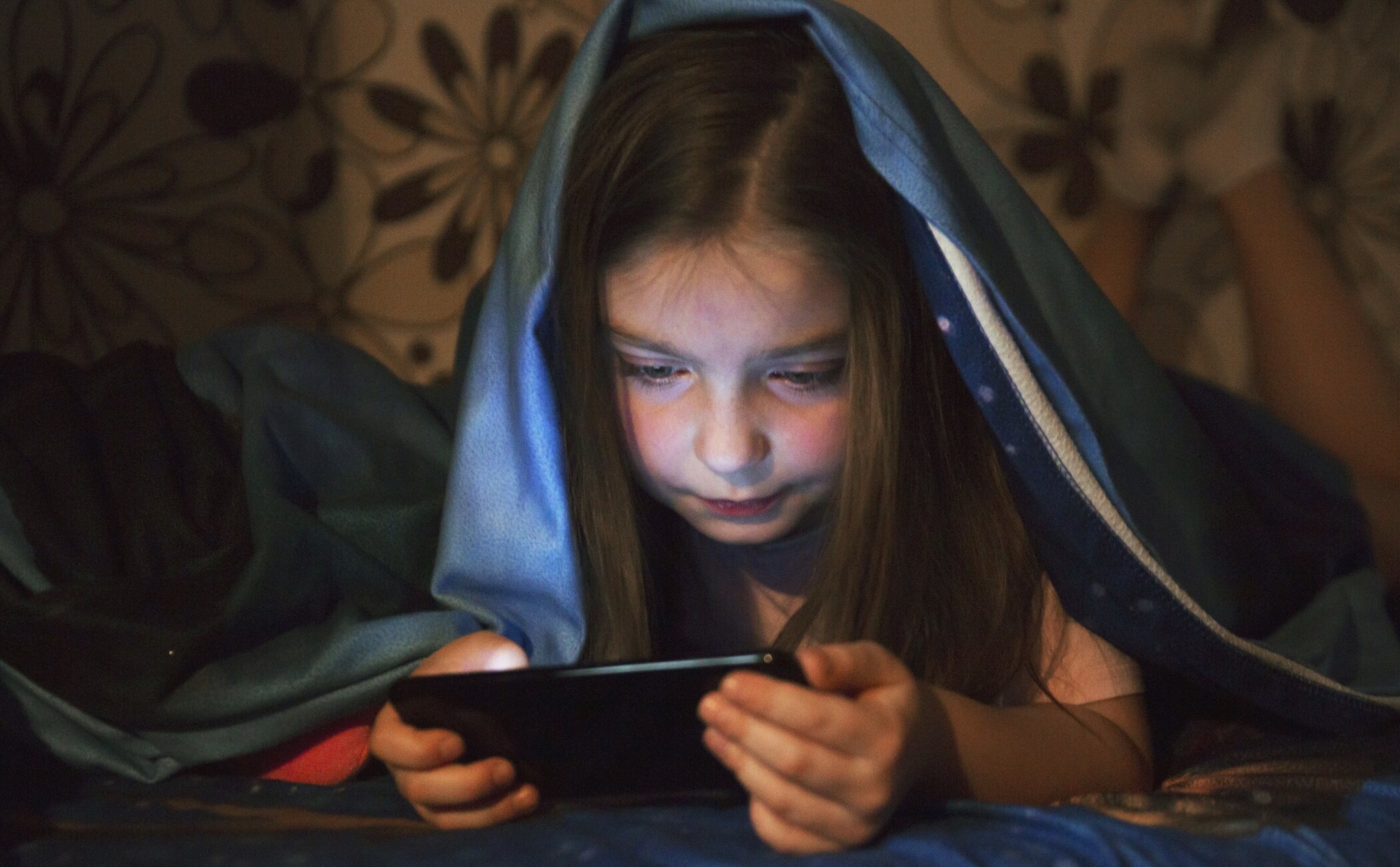 Comportamientos habituales en niños y jóvenes adictos a las pantallas