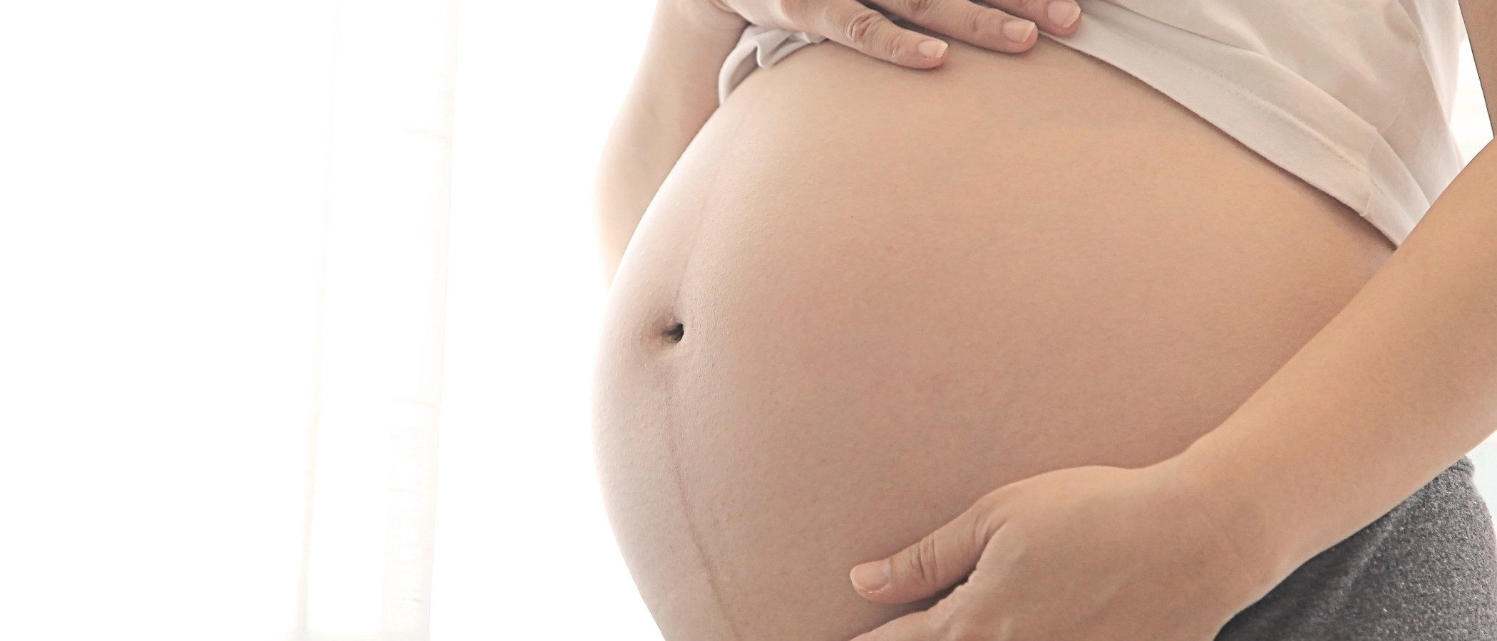 Masaje perineal en la embarazada: cómo se hace y para qué sirve