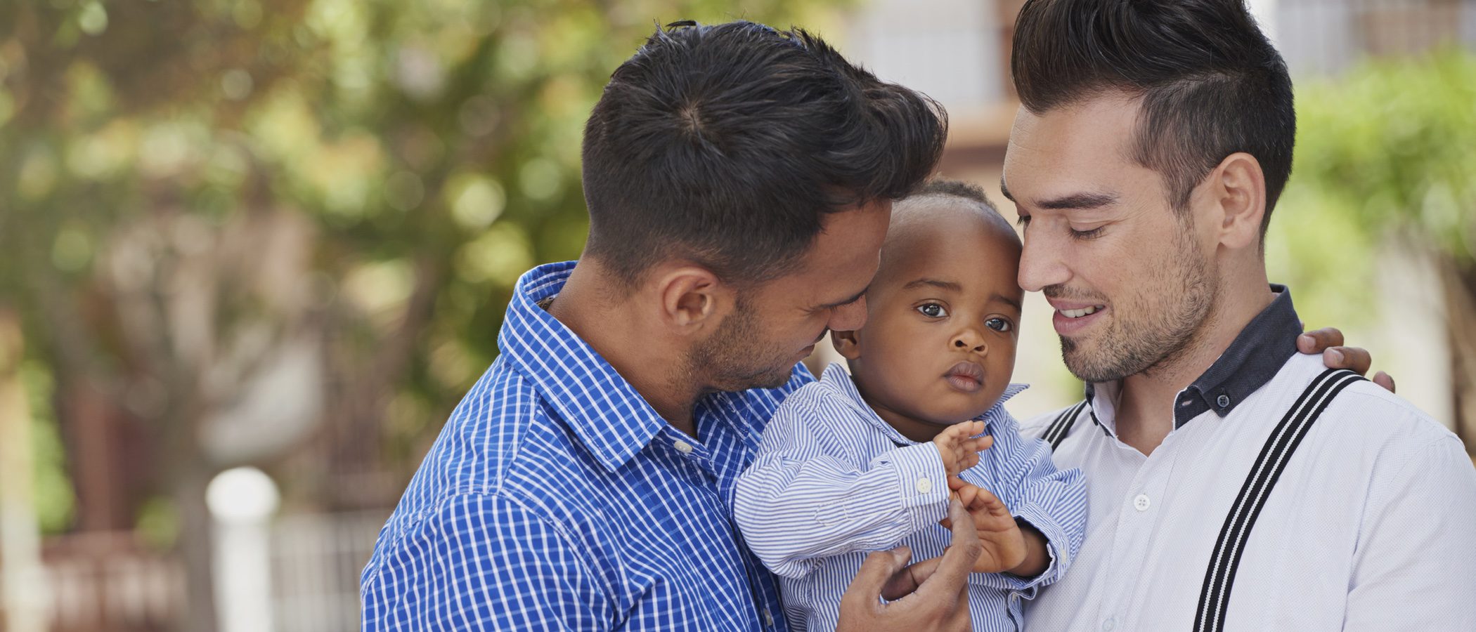 ¿Cómo puedo ser padre en España si soy gay?