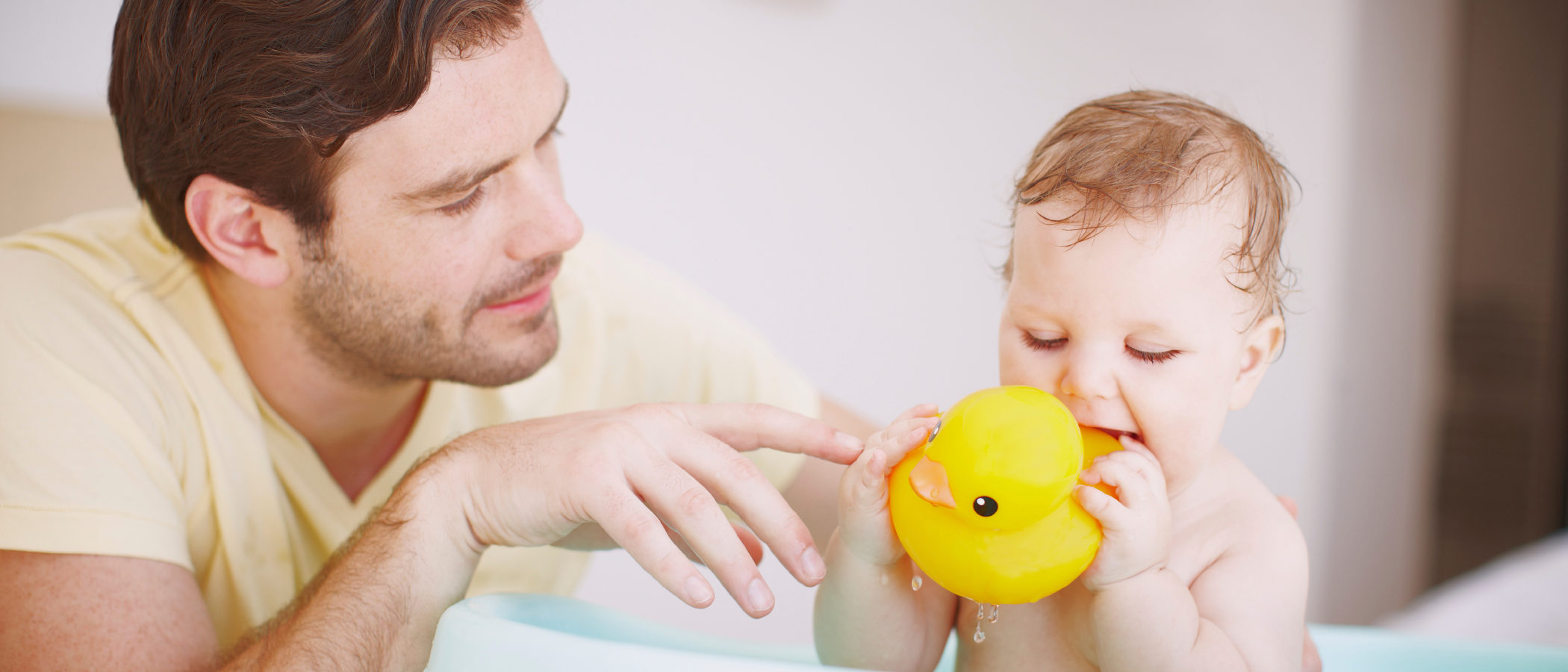 Los productos de higiene del bebé que no pueden faltar en tu baño
