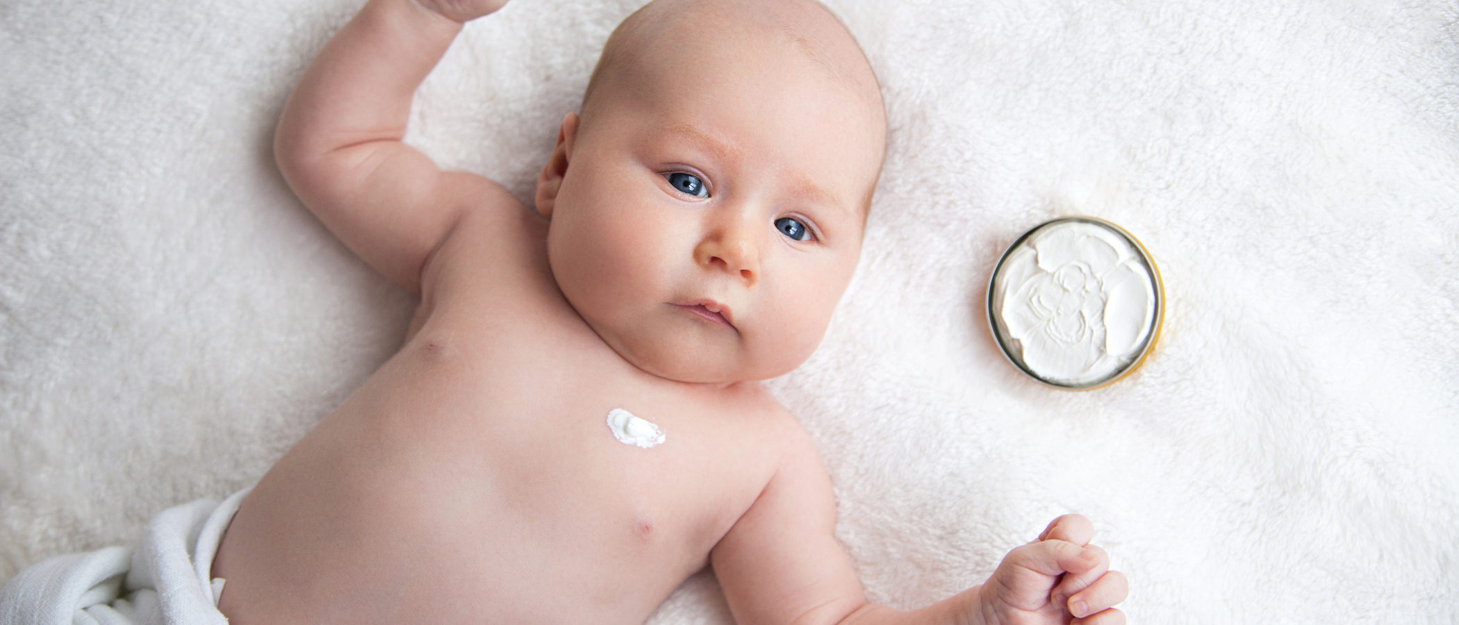 Elabora tu propia crema corporal casera para la piel del bebé