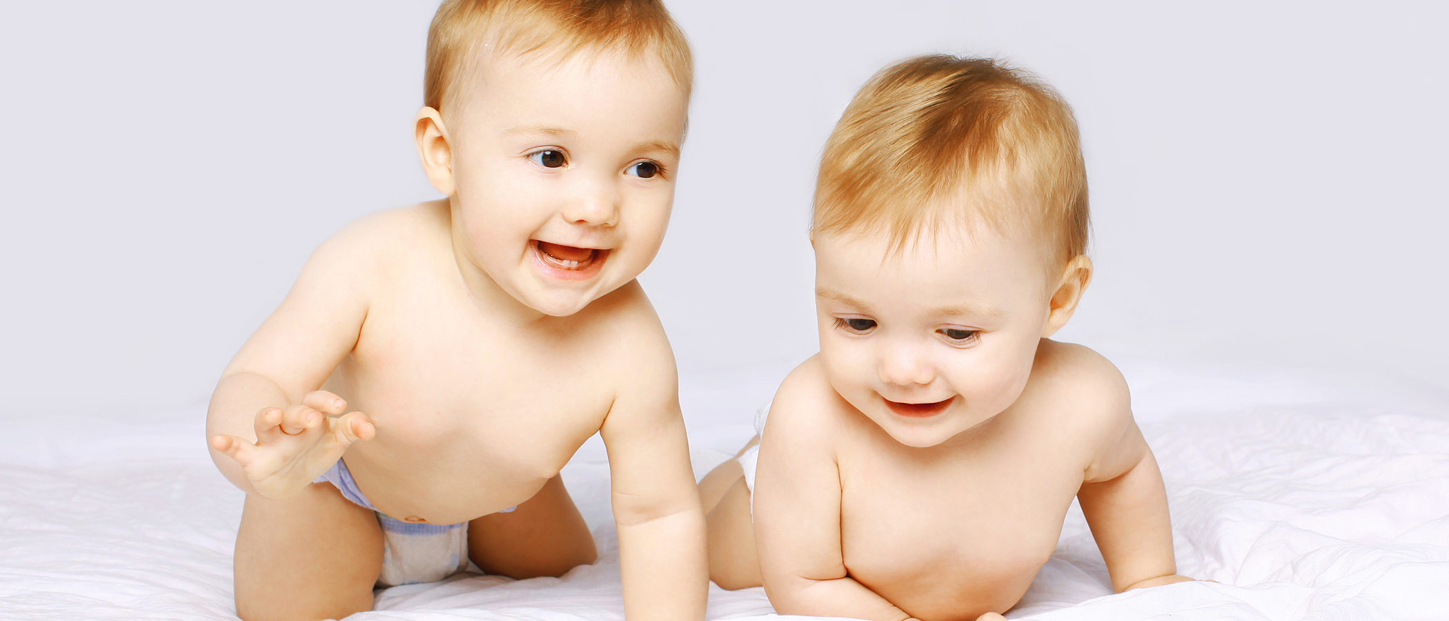¿Qué nombres elegir para bebés mellizos niño y niña?