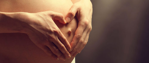 Hay madres que hacen moldes de su barriga de embarazadas, ¿en que consiste?