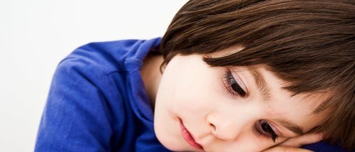 Tratamiento para el trastorno de relación social desinhibida en niños