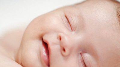 Sueños felices y seguros para los bebés