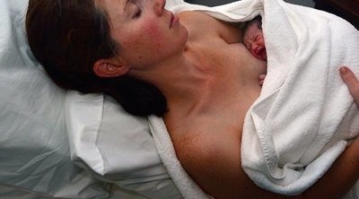 El nacimiento de la mamá reciente