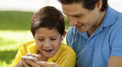 Controlar el móvil de tus hijos: ¿asalto a su privacidad?