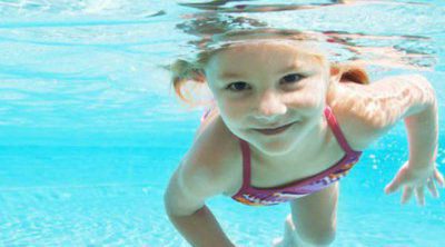 Planes de verano para niños: actividades acuáticas en la piscina
