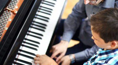 13 beneficios que aportará a tu hijo aprender a tocar un instrumento musical