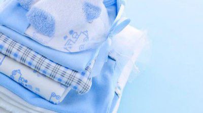 La ropa del bebé, ¿qué materiales son más recomendados para su piel?