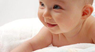 ¿Cuándo sonríe por primera vez el bebé?