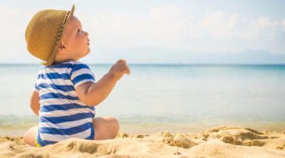 ¿Cuándo podemos llevar al bebé a la playa por primera vez?