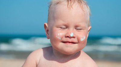 ¿Se puede usar crema solar en bebés?