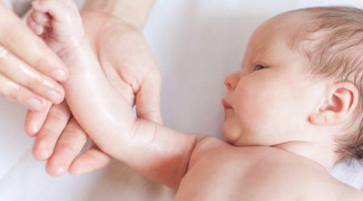 Elabora tu propio aceite corporal casero para el bebé