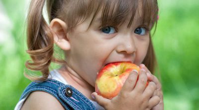 5 beneficios de la manzana en los niños