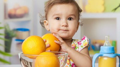 ¿Puedo dar naranja o mandarina a mi bebé?