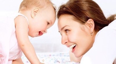 Por qué es importante mantener la mirada con el bebé