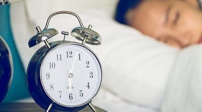 Durmiendo más tendrás una crianza más feliz y con menos estrés