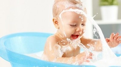 Si bañas a tu bebé, ¿puede contraer infección de oído?