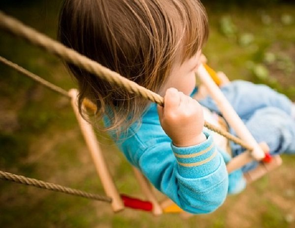 Los beneficios del juego al aire libre para niños - Bekia ...