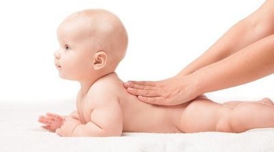 Ejercicios para fortalecer el cuello de tu bebé